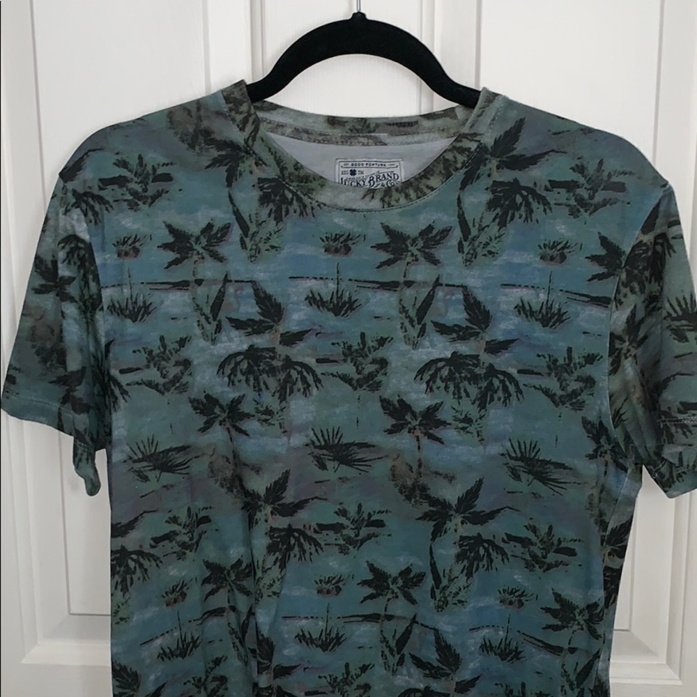 Men’s Lucky Brand tropical tee small
